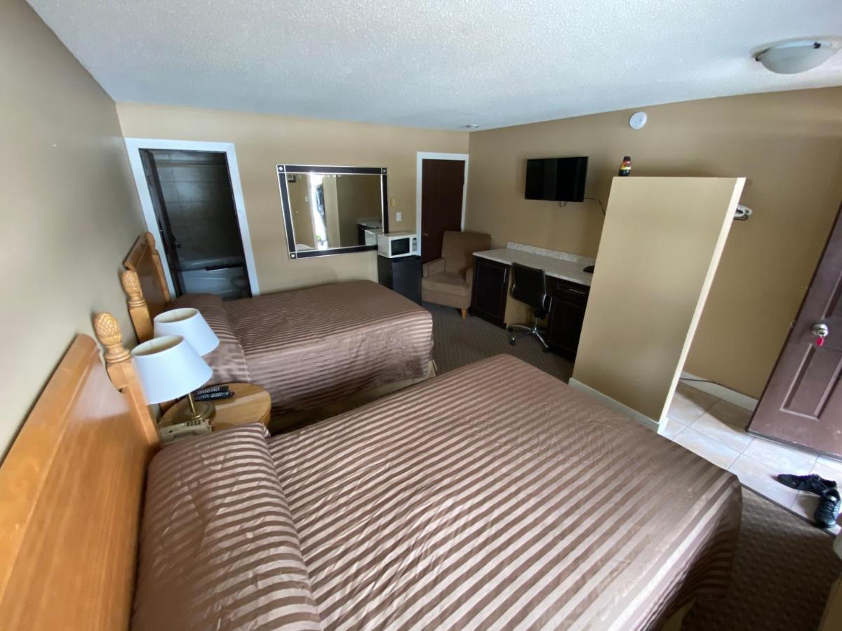 Twin Creeks Motel Lumby Kültér fotó
